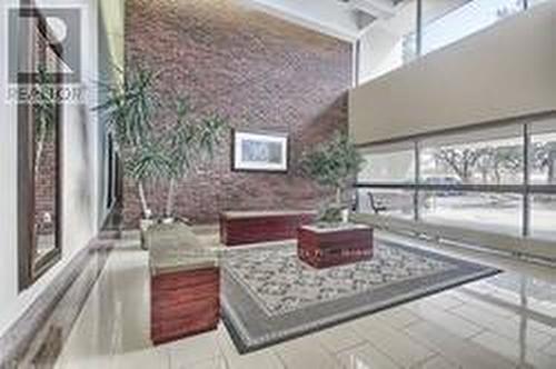 260 Seneca Hill Drive, Toronto, ON 