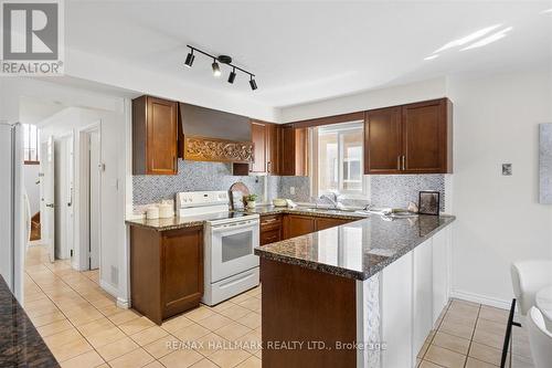 32 Valley Centre Drive, Toronto, ON 