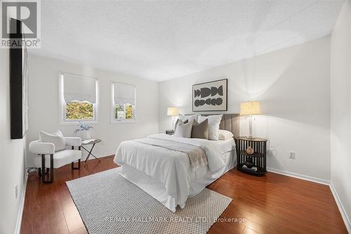 32 Valley Centre Drive, Toronto, ON 