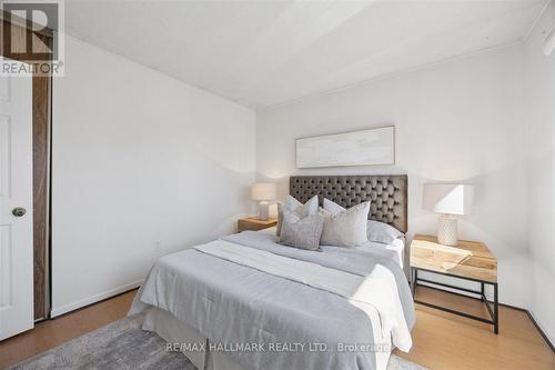 32 Valley Centre Drive, Toronto, ON 