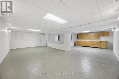32 Valley Centre Drive, Toronto, ON 