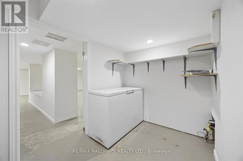 32 Valley Centre Drive, Toronto, ON 