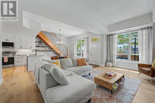 6 Victoria Street, Barrie, ON 