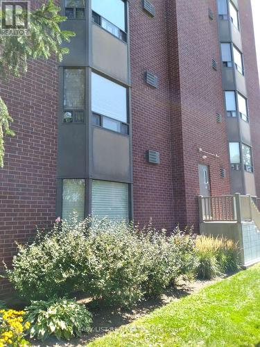 205 - 75 HUXLEY STREET , London South, Ontario N6J 4W7 2