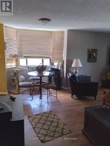 205 - 75 HUXLEY STREET , London South, Ontario N6J 4W7 4