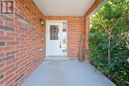 98 Bannister Crescent, Brampton, ON 