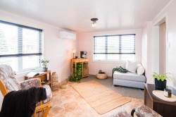 Salon - 