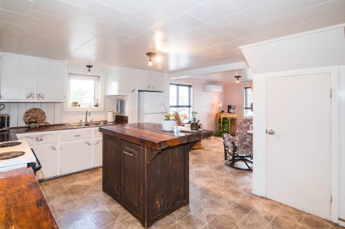 Kitchen - 14 Route 132 E., Saint-Denis-De La Bouteillerie, QC 
