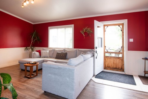 Living Room - 14 Route 132 E., Saint-Denis-De La Bouteillerie, QC 