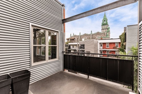 Balcon - 304-3282 Rue Ontario E., Montréal (Mercier/Hochelaga-Maisonneuve), QC 
