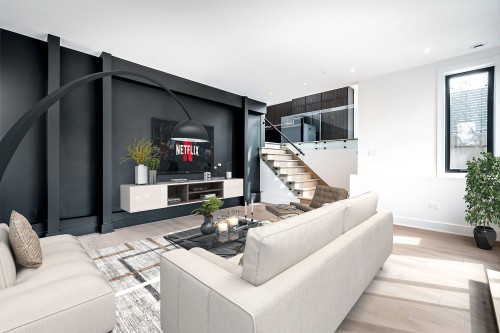 Salon - 5826 Av. Palmer, Côte-Saint-Luc, QC 