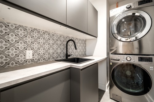 Salle de lavage - 5826 Av. Palmer, Côte-Saint-Luc, QC 
