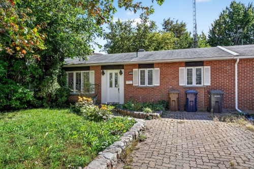 Front of Structure - 314 Av. Des Terrasses, Laval (Auteuil), QC 