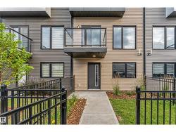 11910 35 AV SW  Edmonton, AB T6W 4Z8