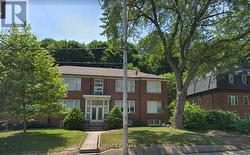 9 - 230 SOUTH KINGSWAY Toronto, ON M6S 3T9