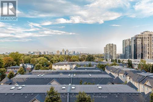 208 - 19 Avondale Avenue, Toronto, ON 