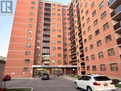 2247 Hurontario Street, Mississauga, ON 