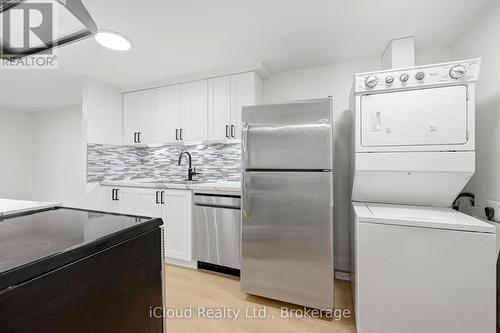 laundry on both levels - 3 Manley Crescent, Thorold, ON 