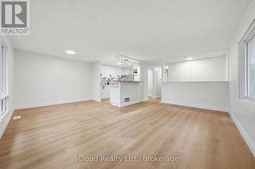 Bright open concept main floor living/dining - 3 Manley Crescent, Thorold, ON 