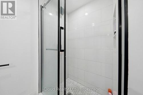 Ready for a shower! - 3 Manley Crescent, Thorold, ON 