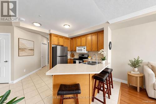 407 - 112 SIMCOE ROAD , Bradford West Gwillimbury, Ontario L3Z 1Y2 4