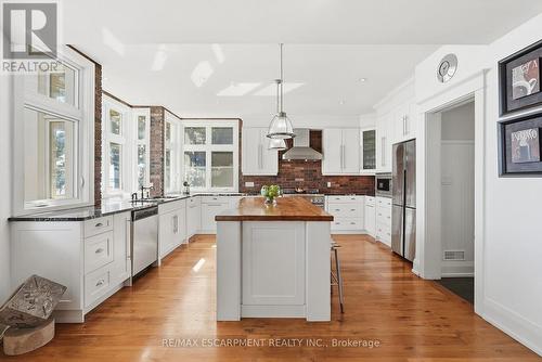 54 Cumberland Drive, Mississauga, ON 