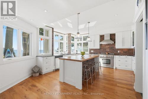 54 Cumberland Drive, Mississauga, ON 