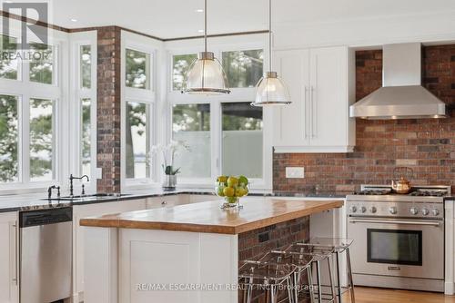 54 Cumberland Drive, Mississauga, ON 