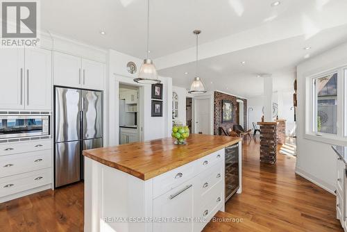 54 Cumberland Drive, Mississauga, ON 