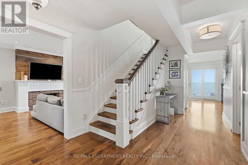 54 Cumberland Drive, Mississauga, ON 
