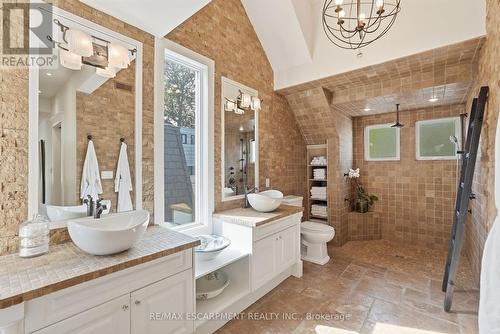54 Cumberland Drive, Mississauga, ON 