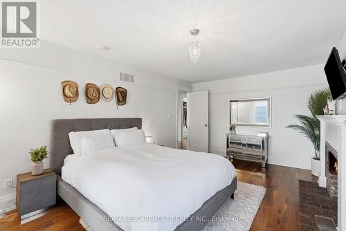 54 Cumberland Drive, Mississauga, ON 