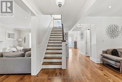 54 Cumberland Drive, Mississauga, ON 
