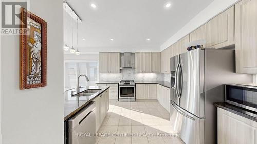 153 Romanelli Crescent, Bradford West Gwillimbury, ON 