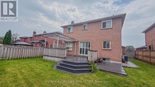 303 Hickory Circle, Oakville, ON 