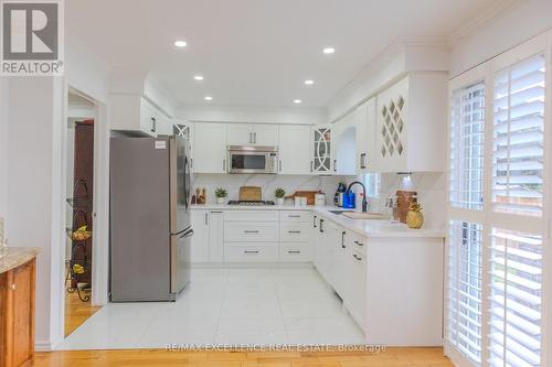 303 Hickory Circle, Oakville, ON 