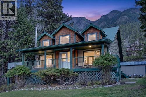 8427 Grainger Road, Canal Flats, BC 