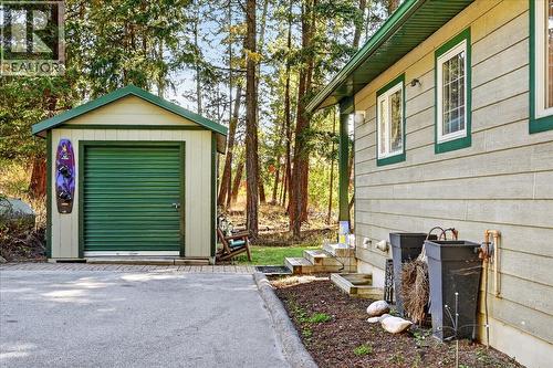 8427 Grainger Road, Canal Flats, BC 