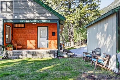 8427 Grainger Road, Canal Flats, BC 