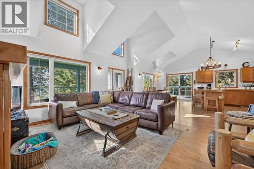 8427 Grainger Road, Canal Flats, BC 
