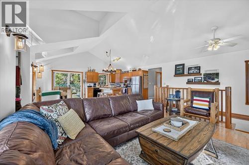 8427 Grainger Road, Canal Flats, BC 