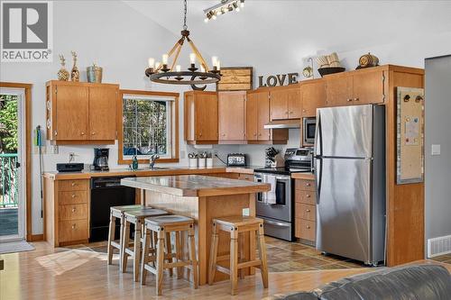 8427 Grainger Road, Canal Flats, BC 