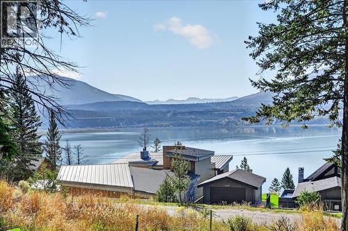 8427 Grainger Road, Canal Flats, BC 