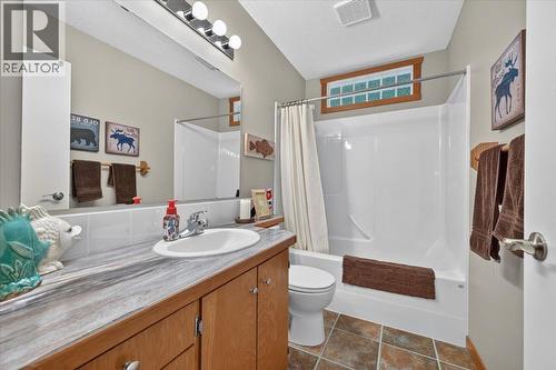 8427 Grainger Road, Canal Flats, BC 