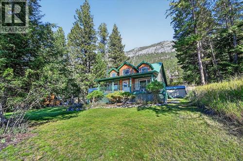 8427 Grainger Road, Canal Flats, BC 