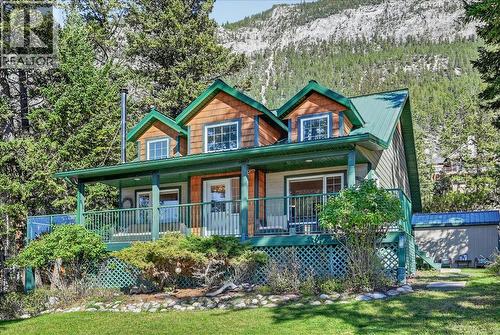 8427 Grainger Road, Canal Flats, BC 