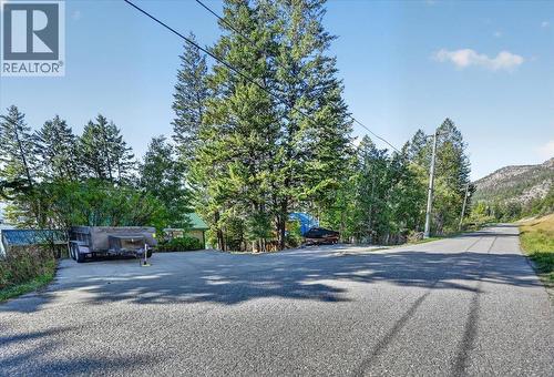 8427 Grainger Road, Canal Flats, BC 
