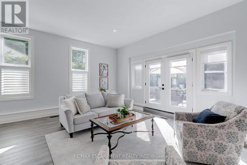 296 Kent Crescent, Burlington, ON 