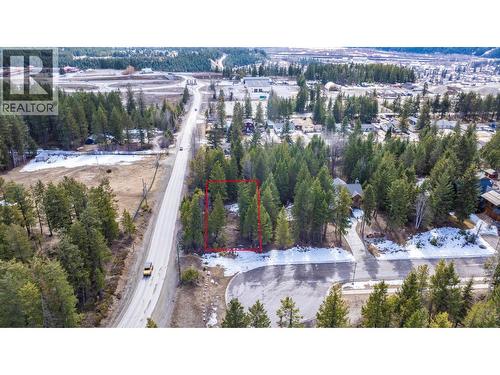 1400 Pine Drive, Golden, BC 