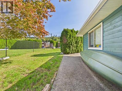 5726 Marine Ave, Powell River, BC 